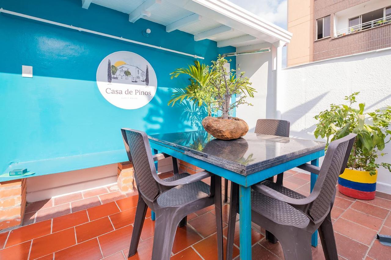 Casa De Pinos Hotel Bucaramanga Buitenkant foto